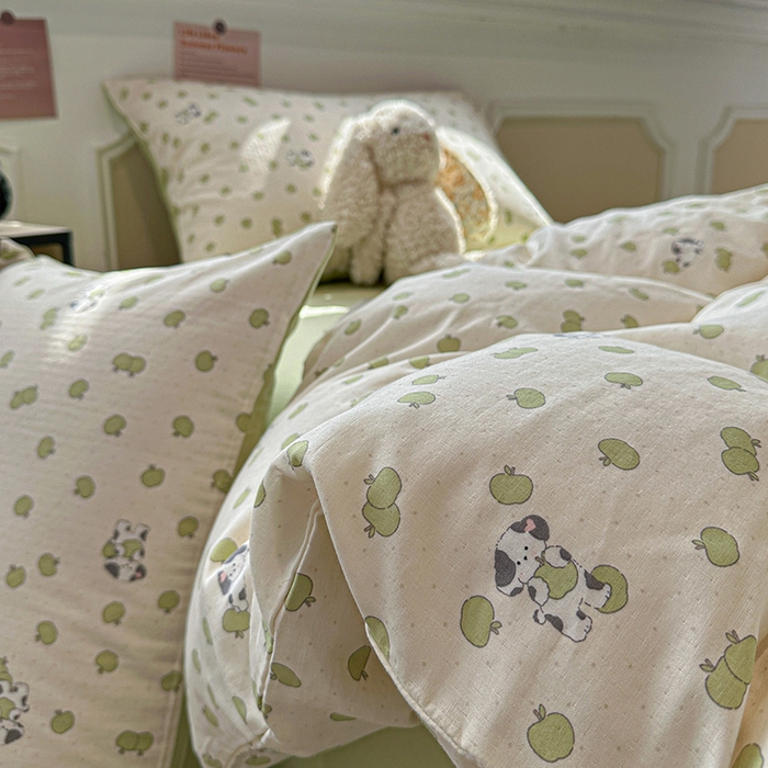 91家纺网 家纺一手货源 找家纺 忆生活家纺 2026春夏新款A类全棉纯棉有氧双层纱小清新四件套 青苹果乐园