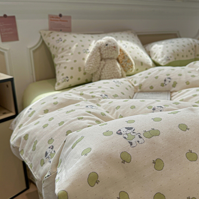 91家纺网 家纺一手货源 找家纺 忆生活家纺 2026春夏新款A类全棉纯棉有氧双层纱小清新四件套 青苹果乐园