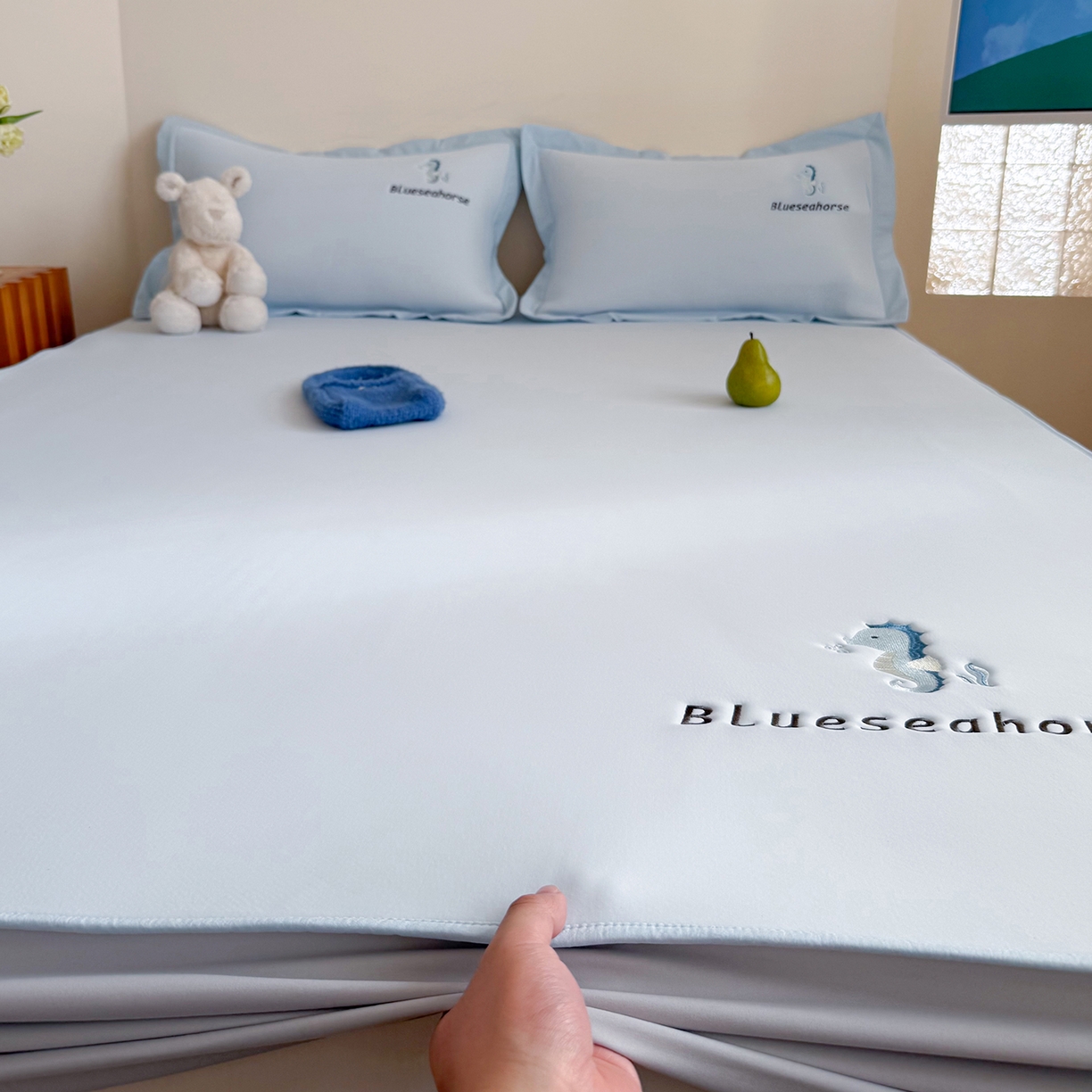 91家纺网 家纺一手货源 找家纺 Sweet dreams甜梦 2026新款夏款A类锦氨卡通刺绣立体床笠款凉感席 布噜海马