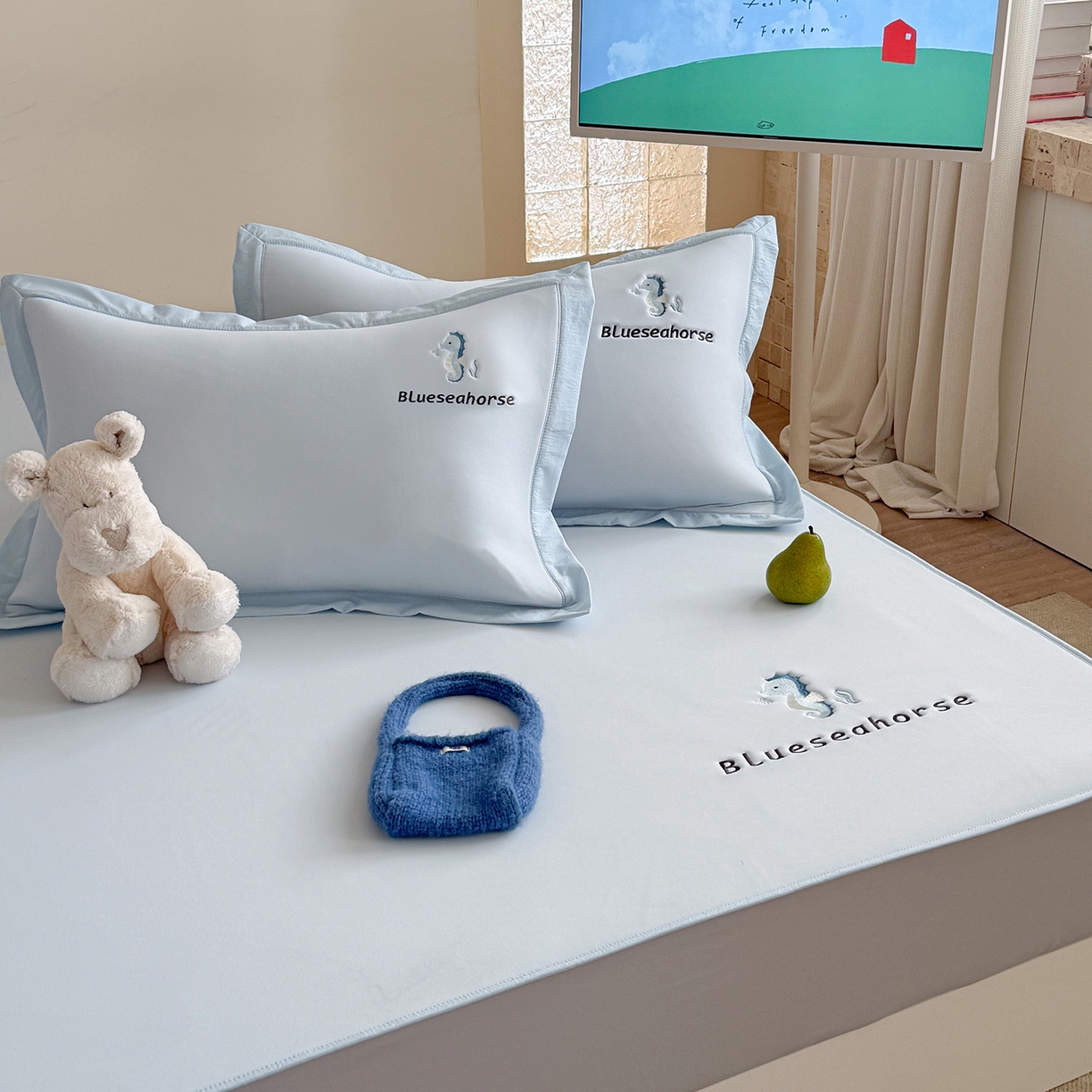 91家纺网 家纺一手货源 找家纺 Sweet dreams甜梦 2026新款夏款A类锦氨卡通刺绣立体床笠款凉感席 布噜海马