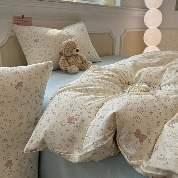 91家纺网 家纺一手货源 找家纺 忆生活家纺 2026春夏新款A类全棉纯棉有氧双层纱小清新四件套 森田小熊