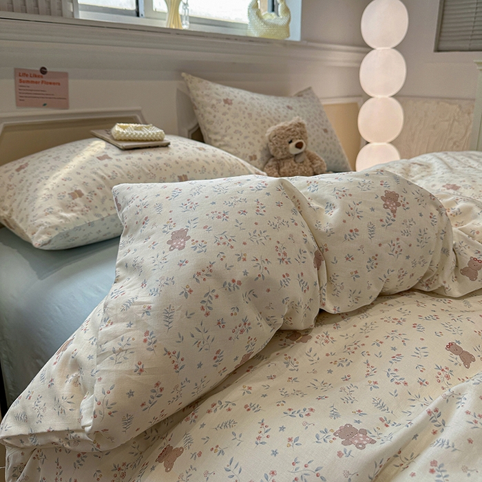 91家纺网 家纺一手货源 找家纺 忆生活家纺 2026春夏新款A类全棉纯棉有氧双层纱小清新四件套 森田小熊