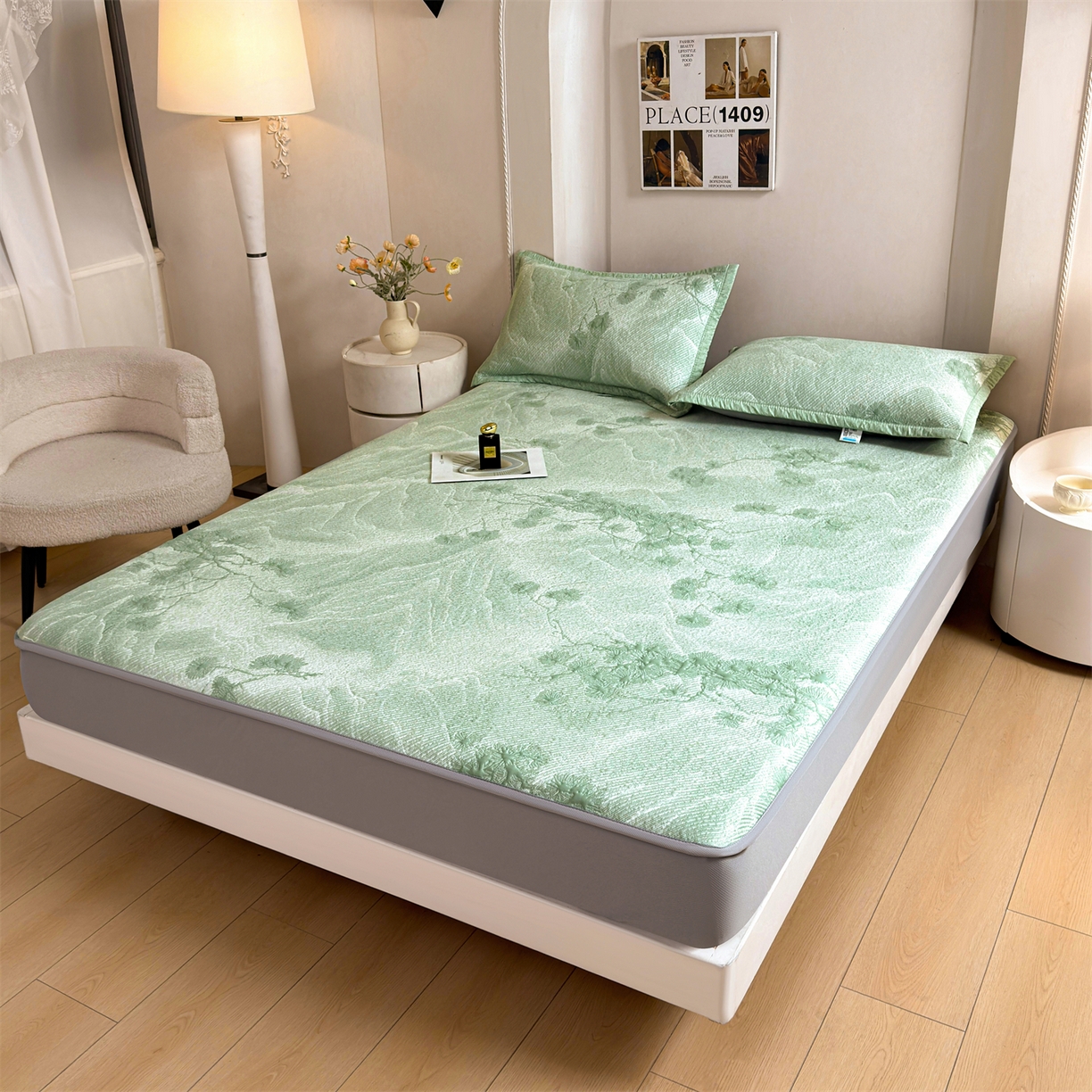 91家纺网 家纺一手货源 找家纺 慕木家纺 2026新款高端PE乙纶双面提花560克冰豆豆凉席迎客松系列（提供买家秀） 迎客松-绿床笠款