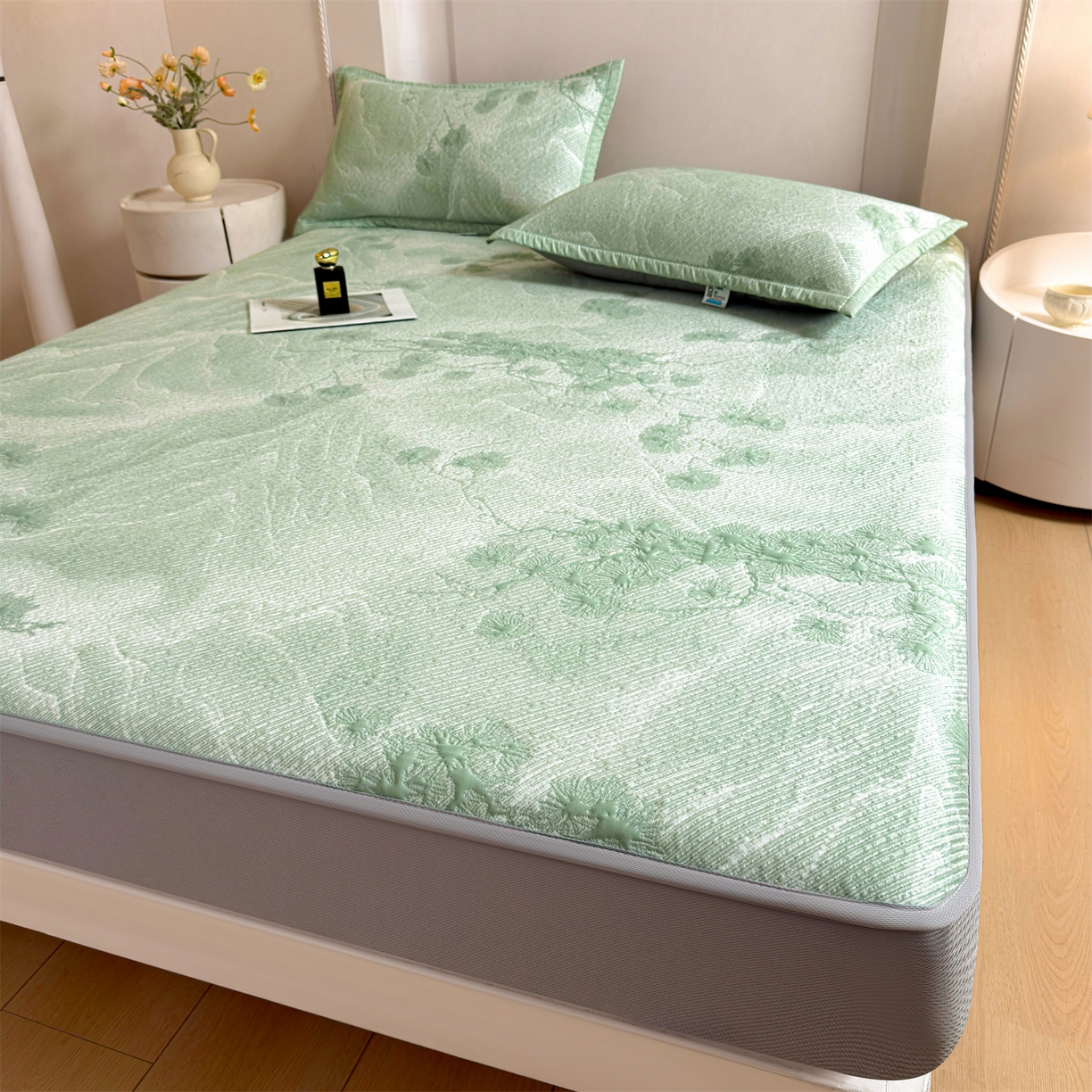 91家纺网 家纺一手货源 找家纺 慕木家纺 2026新款高端PE乙纶双面提花560克冰豆豆凉席迎客松系列（提供买家秀） 迎客松-绿床笠款