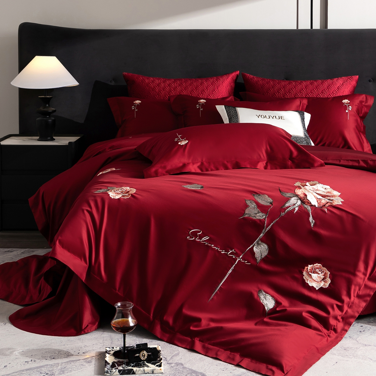 91家纺网 家纺一手货源 找家纺 优悦生活馆 2026新款全棉绣花大红四件套 温情蜜意-大红