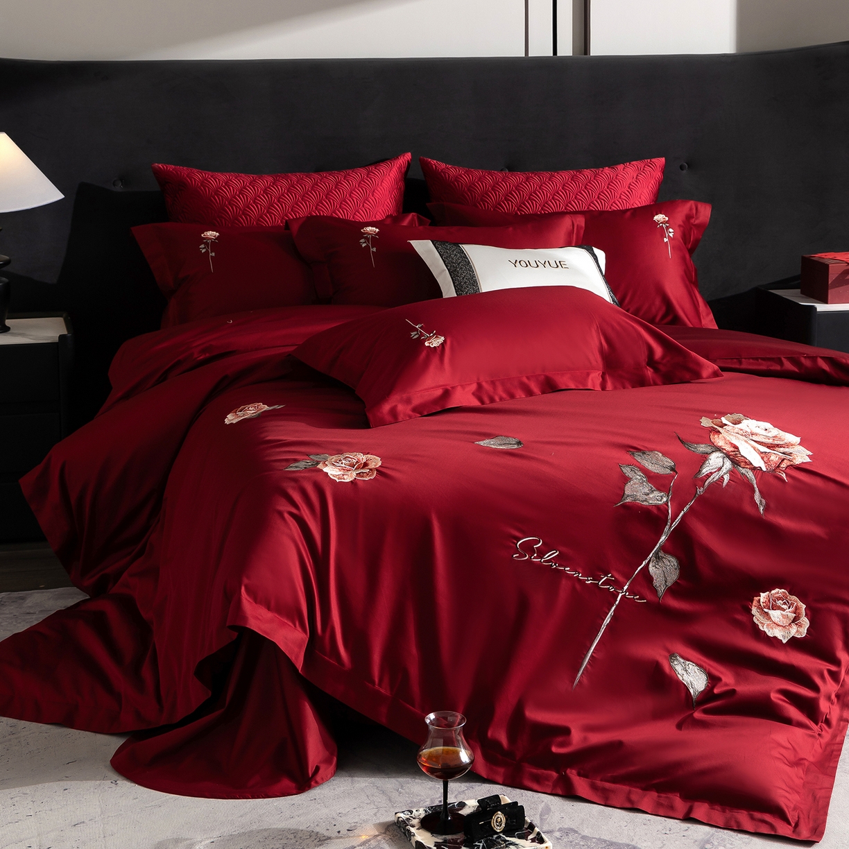 91家纺网 家纺一手货源 找家纺 优悦生活馆 2026新款全棉绣花大红四件套 温情蜜意-大红