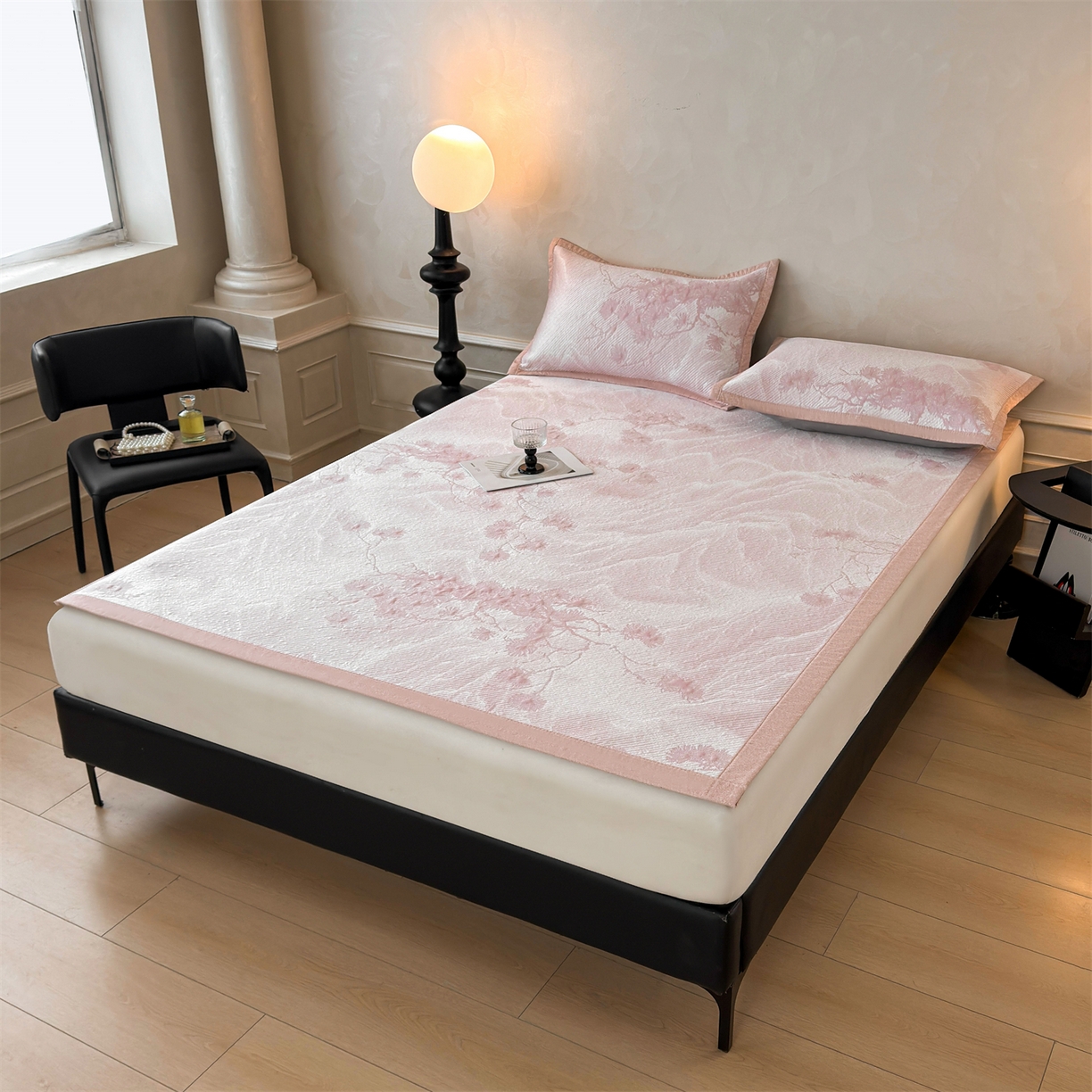 91家纺网 家纺一手货源 找家纺 慕木家纺 2026新款高端PE乙纶双面提花560克冰豆豆凉席迎客松系列（提供买家秀） 迎客松-粉床席款