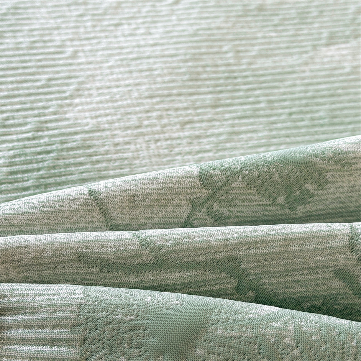 91家纺网 家纺一手货源 找家纺 慕木家纺 2026新款高端PE乙纶双面提花560克冰豆豆凉席迎客松系列（提供买家秀） 迎客松-绿床席款