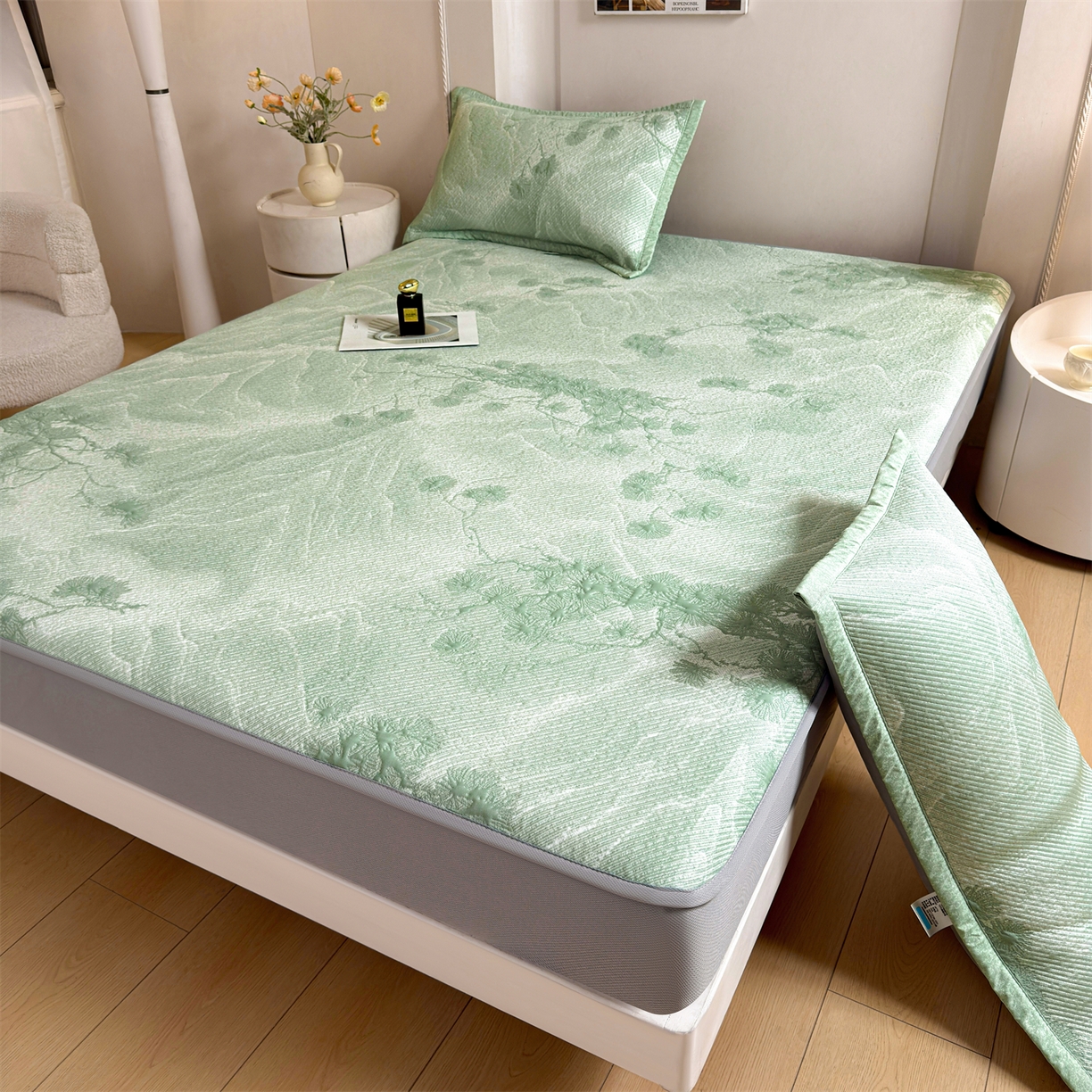 91家纺网 家纺一手货源 找家纺 （总）慕木家纺 2026新款高端PE乙纶双面提花560克冰豆豆凉席迎客松系列（提供买家秀）