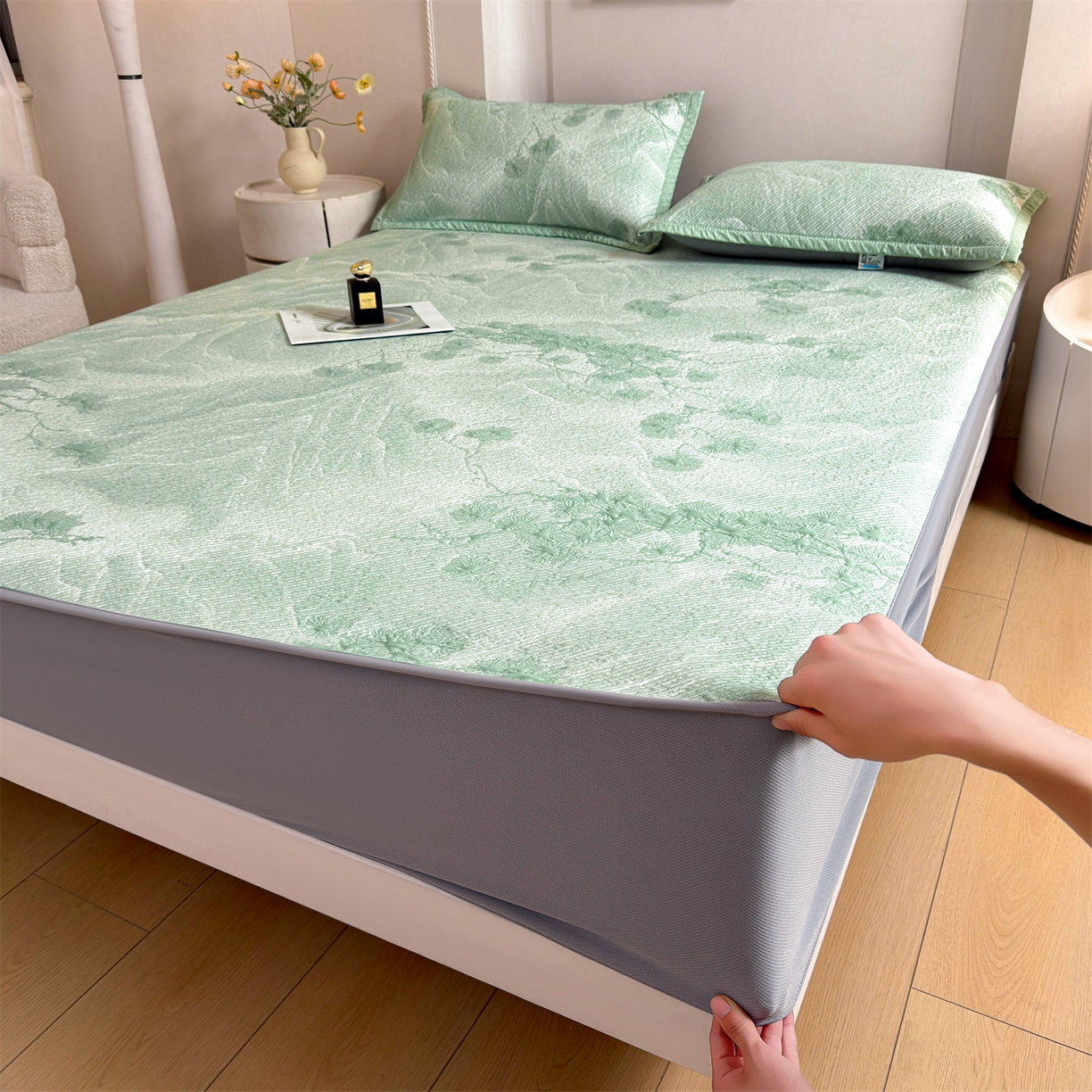 91家纺网 家纺一手货源 找家纺 慕木家纺 2026新款高端PE乙纶双面提花560克冰豆豆凉席迎客松系列（提供买家秀） 迎客松-绿床笠款