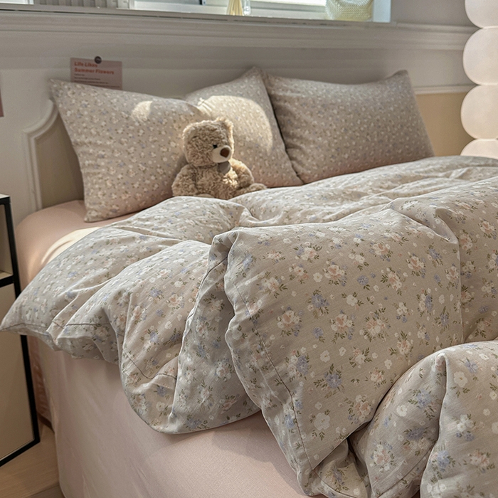 91家纺网 家纺一手货源 找家纺 忆生活家纺 2026春夏新款A类全棉纯棉有氧双层纱小清新四件套 云樱-卡其