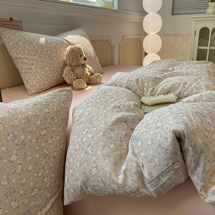 91家纺网 家纺一手货源 找家纺 忆生活家纺 2026春夏新款A类全棉纯棉有氧双层纱小清新四件套 云樱-卡其