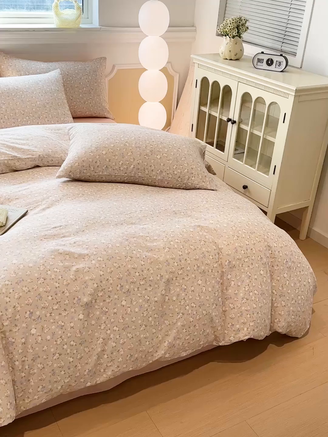 91家纺网 家纺一手货源 找家纺 忆生活家纺 2026春夏新款A类全棉纯棉有氧双层纱小清新四件套 云樱-卡其