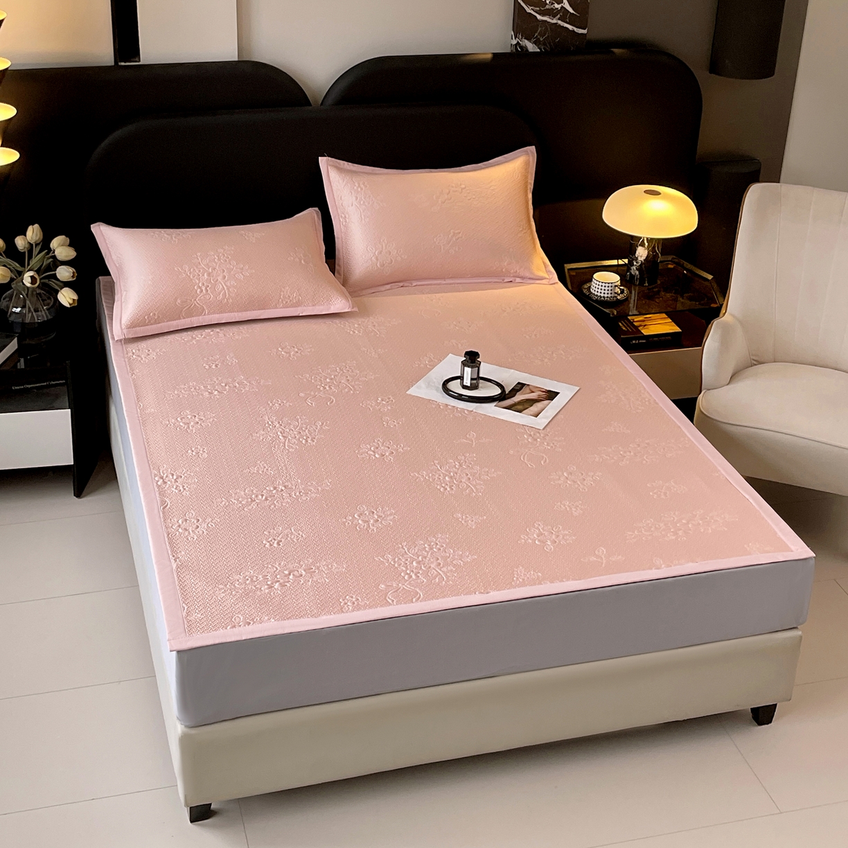 91家纺网 家纺一手货源 找家纺 春皖家纺 2026新款提花浮雕冰豆豆凉感席三件套-浅夏花结 浅夏花结-粉