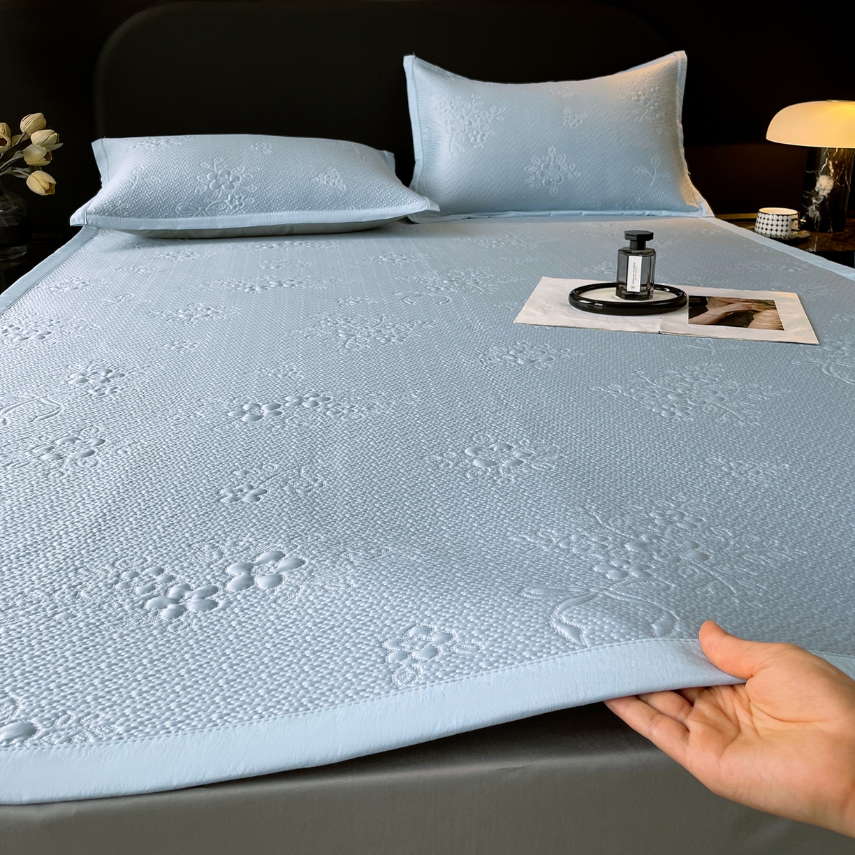 春皖家纺 2026新款提花浮雕冰豆豆凉感席三件套-浅夏花结 浅夏花结-蓝