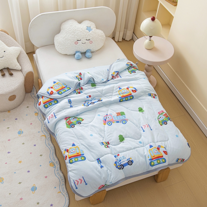 91家纺网 家纺一手货源 找家纺 鱼宝 2026新款儿童夏被凉席三件套 超级警车