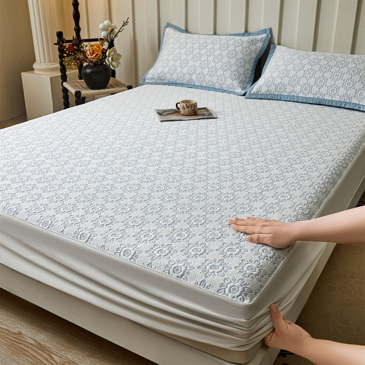 慕木家纺 2026新款高端三明治硅胶复合PE100%乙纶提花冰豆豆凉席空调席韩版INS系列（提供买家秀） 韩INS-璇花蓝床笠款