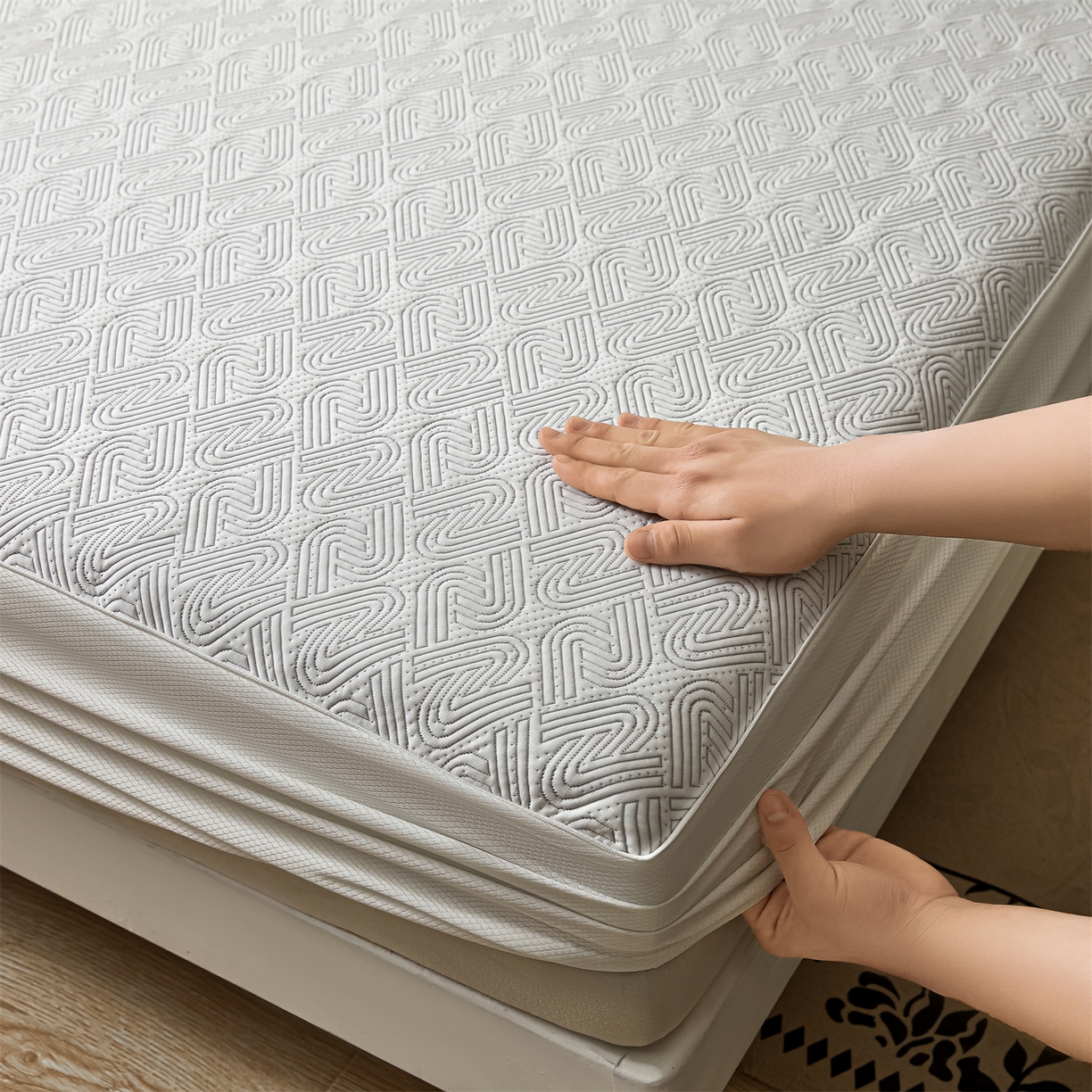 91家纺网 家纺一手货源 找家纺 慕木家纺 2026新款高端三明治硅胶复合PE100%乙纶提花冰豆豆凉席空调席韩版INS系列（提供买家秀） 韩INS-峰回灰床笠款