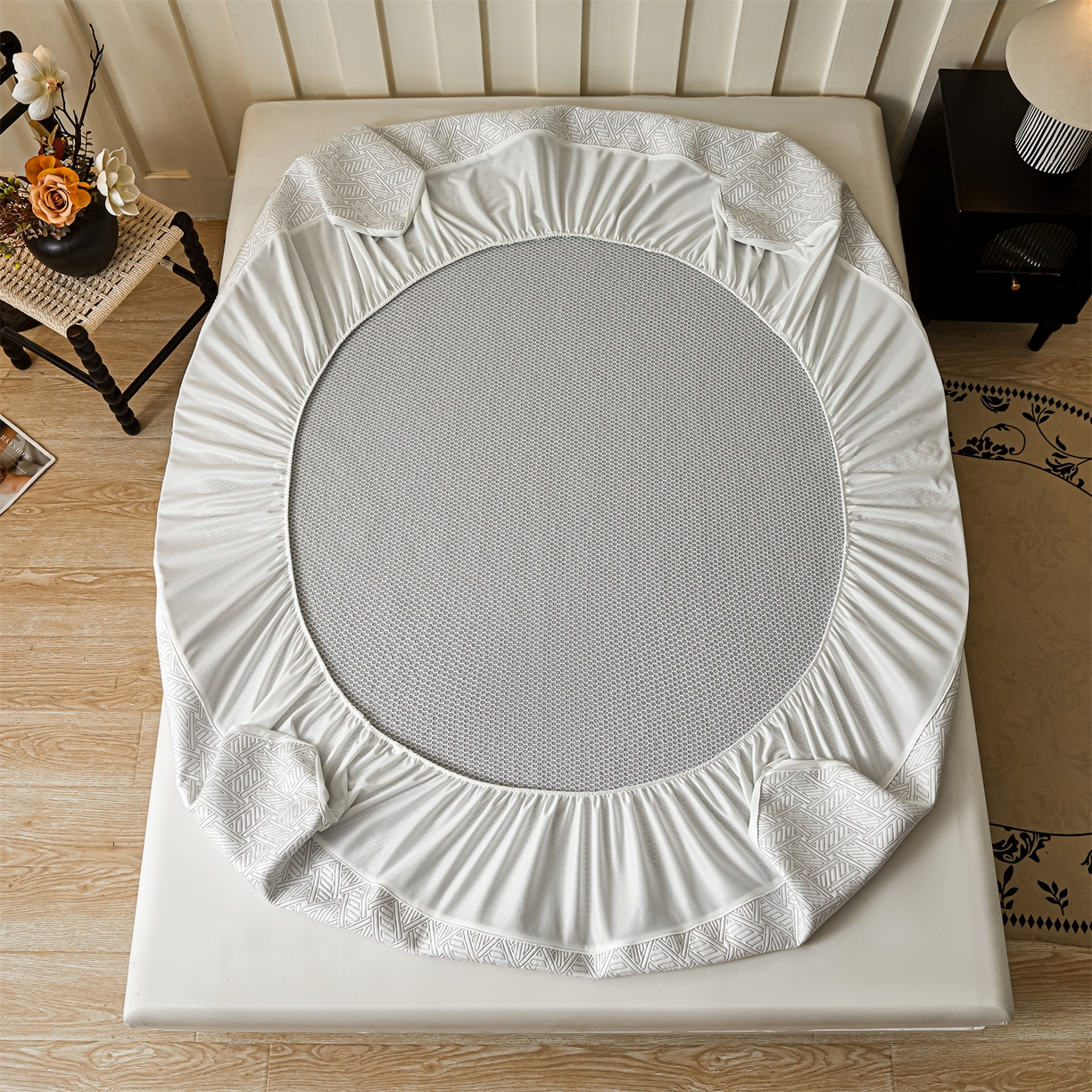 91家纺网 家纺一手货源 找家纺 慕木家纺 2026新款高端三明治硅胶复合PE100%乙纶提花冰豆豆凉席空调席韩版INS系列（提供买家秀） 韩INS-纵横灰床笠款