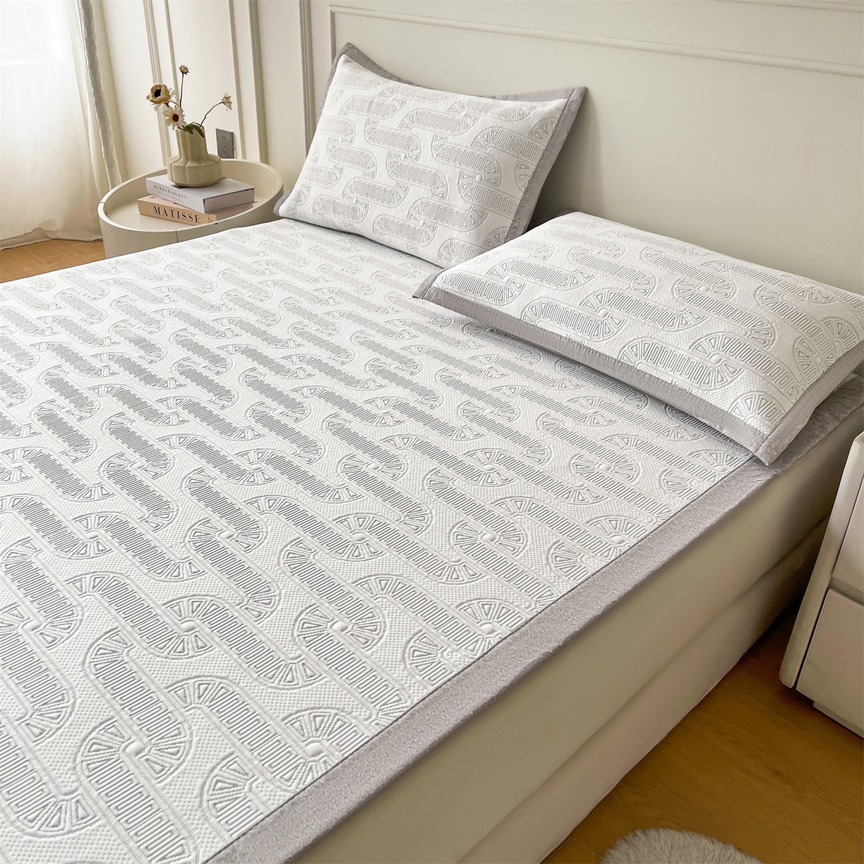 91家纺网 家纺一手货源 找家纺 慕木家纺 2026新款高端三明治硅胶复合PE100%乙纶提花冰豆豆凉席空调席韩版INS系列（提供买家秀） 韩INS-云间环床席款