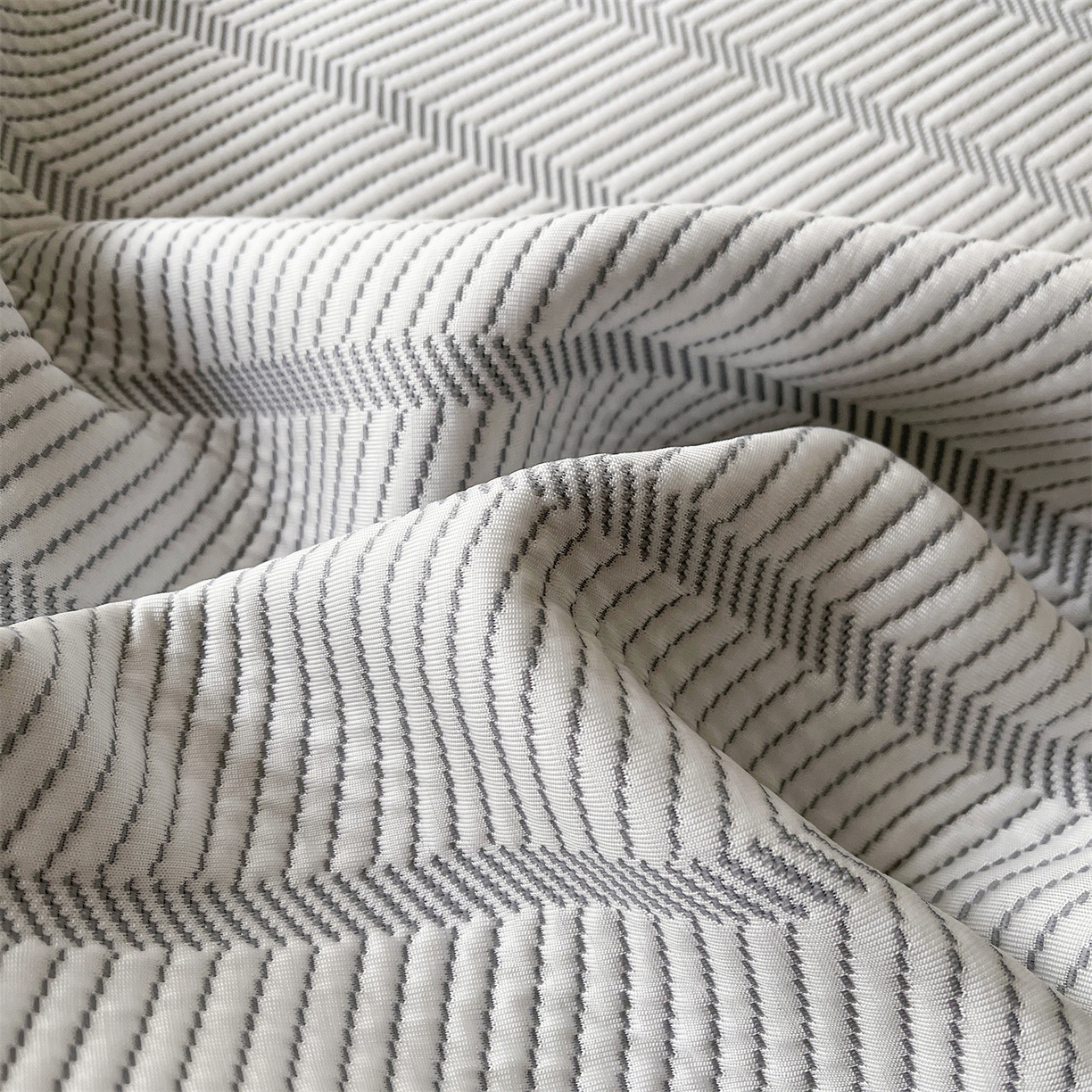 91家纺网 家纺一手货源 找家纺 慕木家纺 2026新款高端三明治硅胶复合PE100%乙纶提花冰豆豆凉席空调席韩版INS系列（提供买家秀） 韩INS-韩结床席款