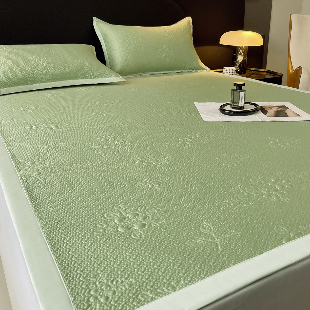 91家纺网 家纺一手货源 找家纺 春皖家纺 2026新款提花浮雕冰豆豆凉感席三件套-浅夏花结 浅夏花结-绿