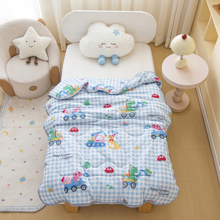 91家纺网 家纺一手货源 找家纺 鱼宝 2026新款儿童夏被凉席三件套 恐龙车队