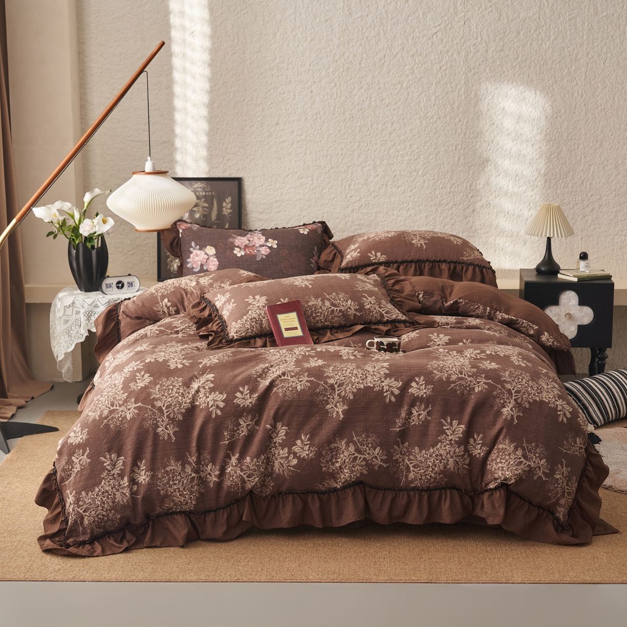 91家纺网 家纺一手货源 找家纺 晨曦家纺 2026春夏新款复古博主风A类亚麻皱皱纱花边四件套 秋野树影