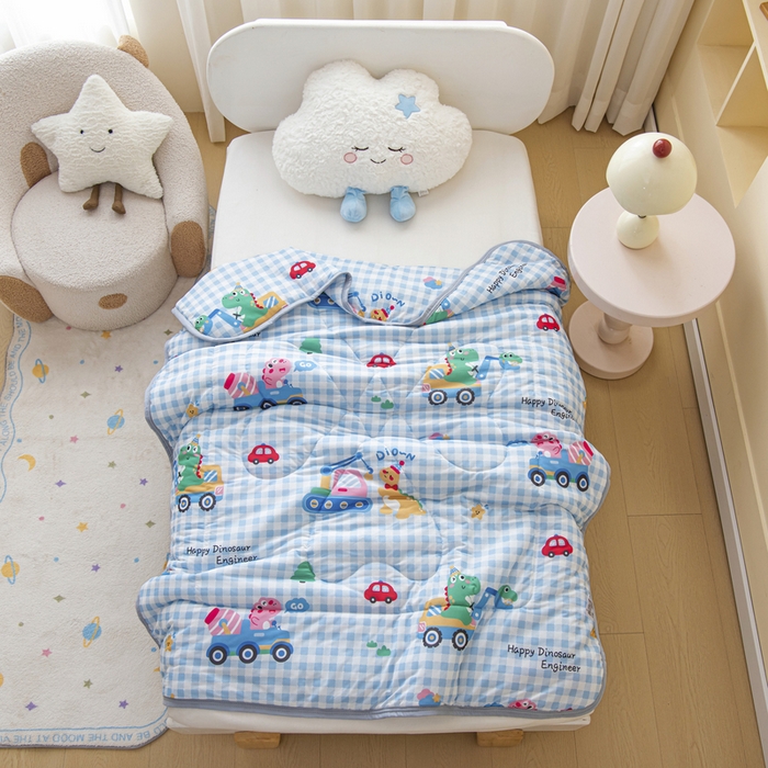 91家纺网 家纺一手货源 找家纺 鱼宝 2026新款儿童夏被凉席三件套 恐龙车队