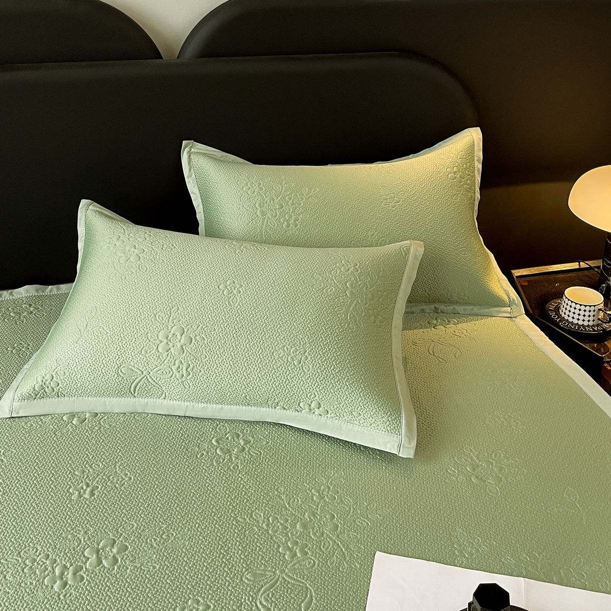 91家纺网 家纺一手货源 找家纺 春皖家纺 2026新款提花浮雕冰豆豆凉感席三件套-浅夏花结 浅夏花结-绿