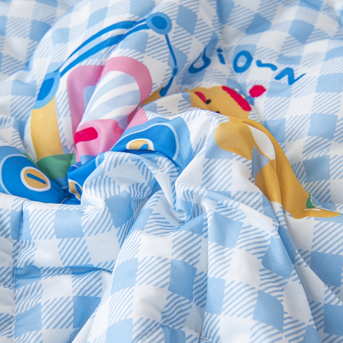 91家纺网 家纺一手货源 找家纺 鱼宝 2026新款儿童夏被凉席三件套 恐龙车队