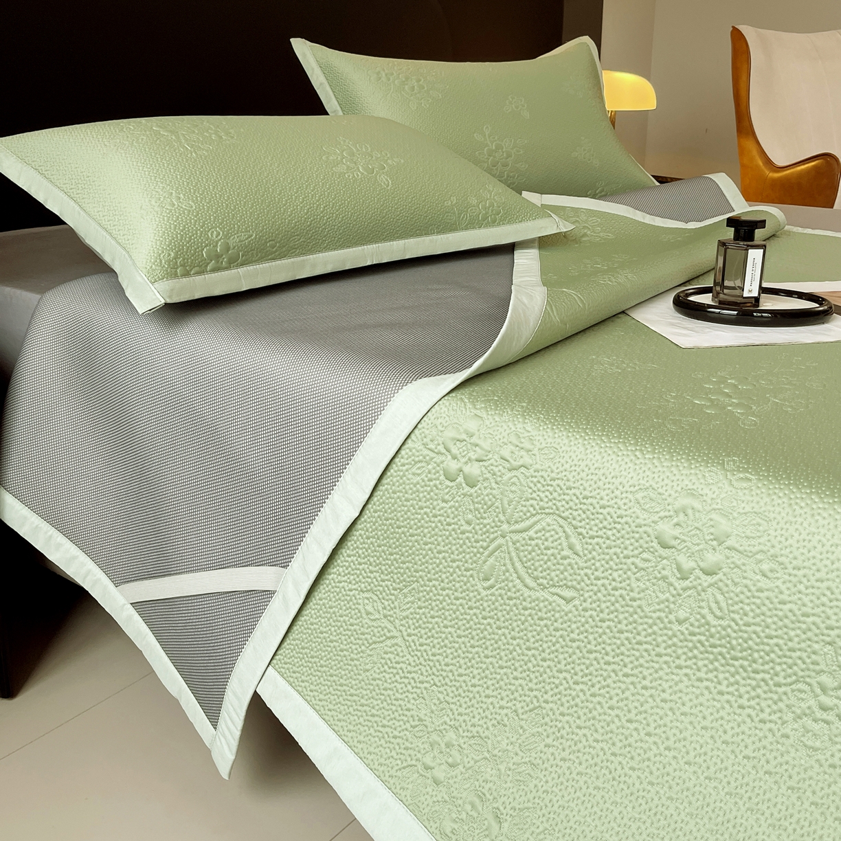 91家纺网 家纺一手货源 找家纺 春皖家纺 2026新款提花浮雕冰豆豆凉感席三件套-浅夏花结 浅夏花结-绿