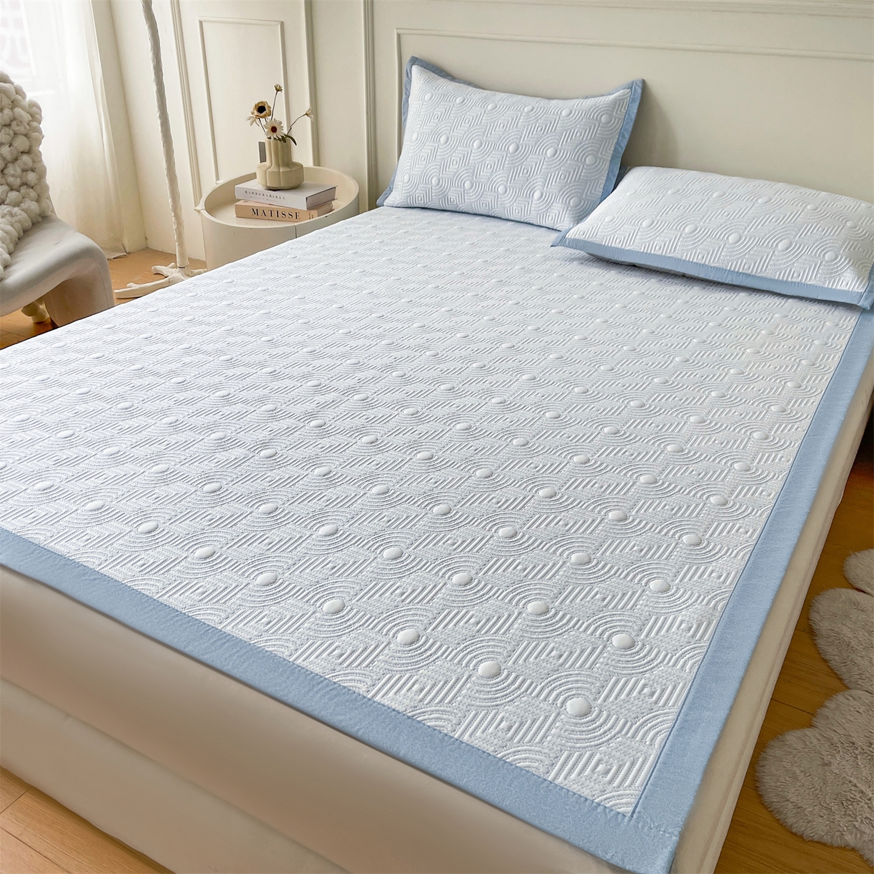 91家纺网 家纺一手货源 找家纺 慕木家纺 2026新款高端三明治硅胶复合PE100%乙纶提花冰豆豆凉席空调席韩版INS系列（提供买家秀） 韩INS-方圆蓝床席款