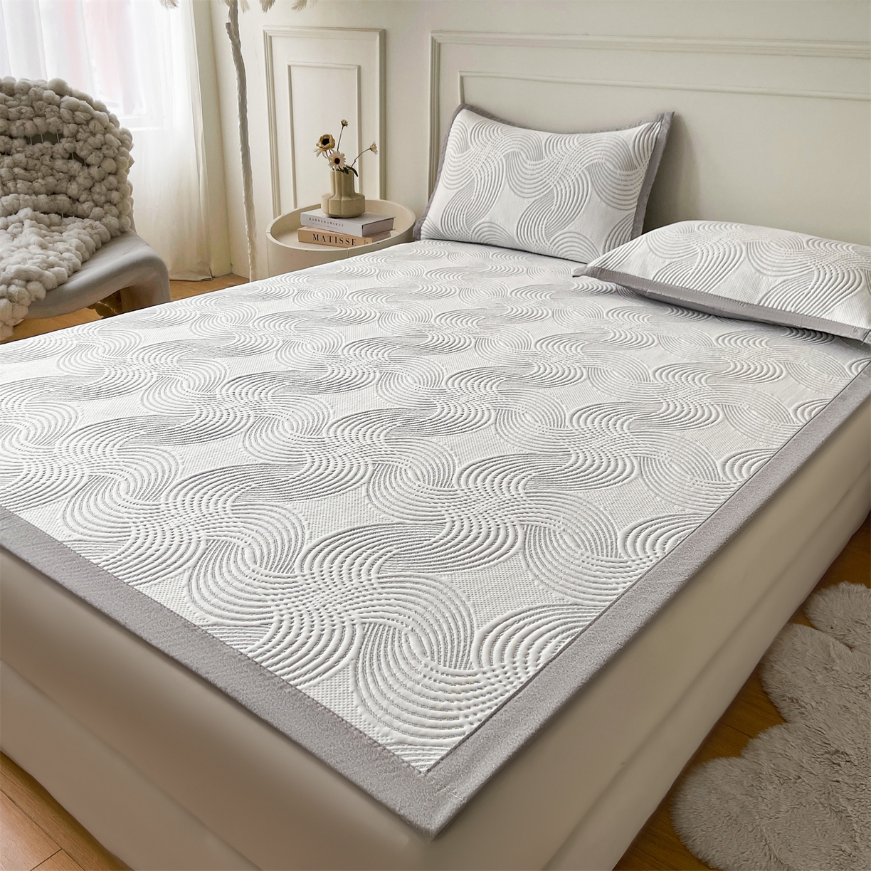 91家纺网 家纺一手货源 找家纺 慕木家纺 2026新款高端三明治硅胶复合PE100%乙纶提花冰豆豆凉席空调席韩版INS系列（提供买家秀） 韩INS-回川灰床席款