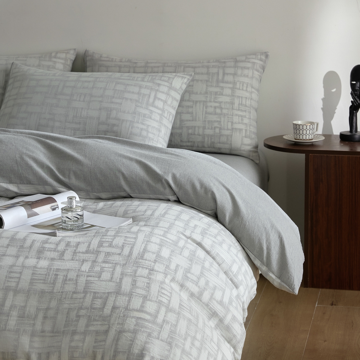 91家纺网 家纺一手货源 找家纺 如一 2026新款A类色织提花全棉双层纱水洗棉四件套 浮光灰