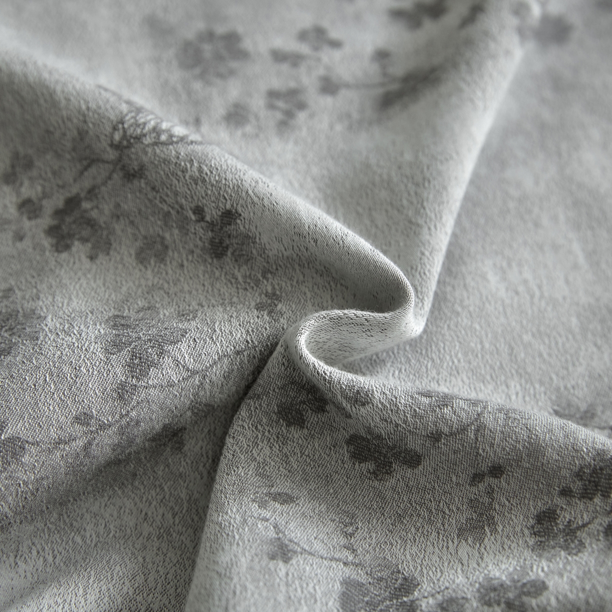 91家纺网 家纺一手货源 找家纺 如一 2026新款A类色织提花全棉双层纱水洗棉四件套 蝶漫灰