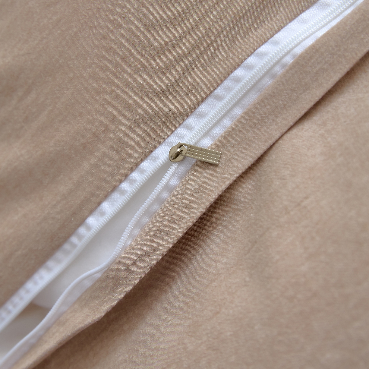 91家纺网 家纺一手货源 找家纺 如一 2026新款A类色织提花全棉双层纱水洗棉四件套 蝶漫咖