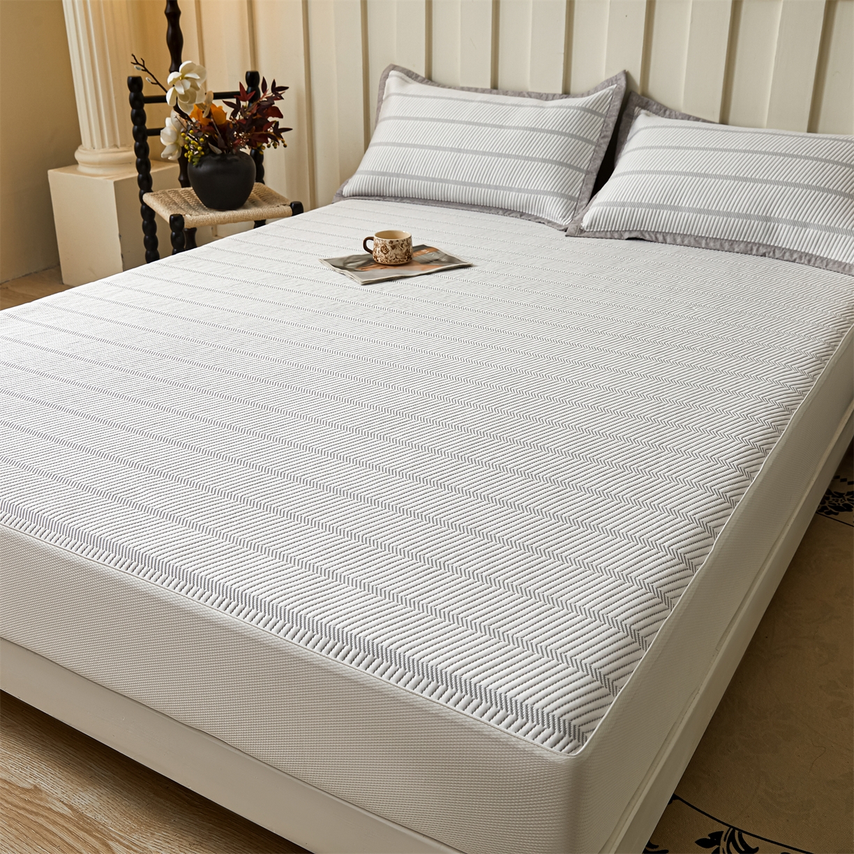 91家纺网 家纺一手货源 找家纺 慕木家纺 2026新款高端三明治硅胶复合PE100%乙纶提花冰豆豆凉席空调席韩版INS系列（提供买家秀） 韩INS-韩结床笠款