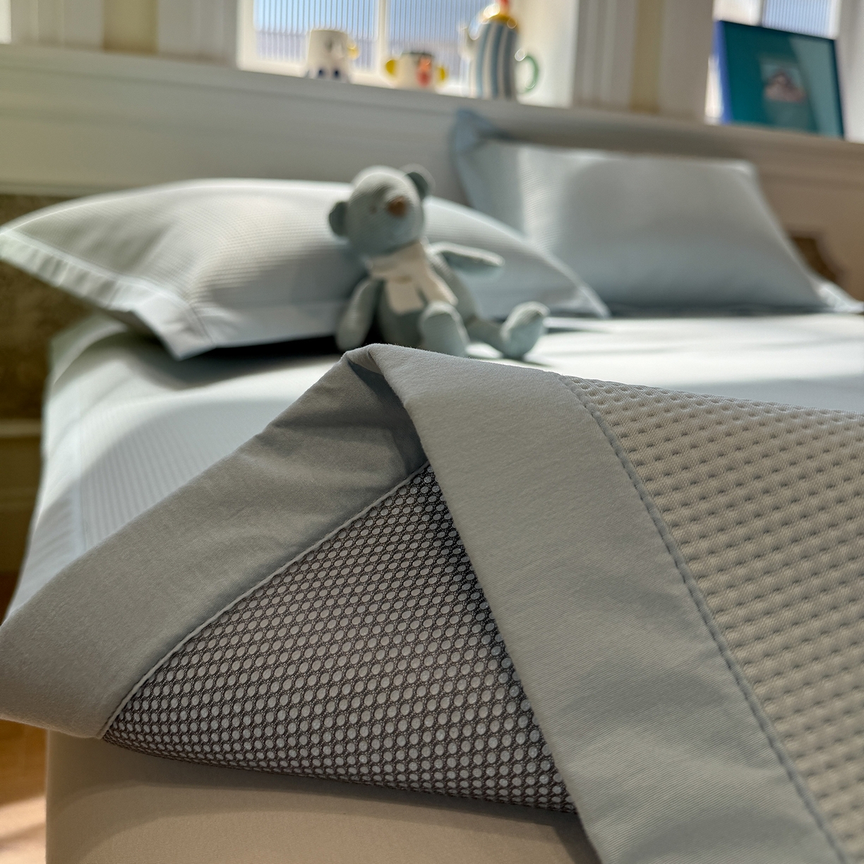 91家纺网 家纺一手货源 找家纺 GUJARY古家丽 2026新款A类刺绣凉豆豆凉席miumiu风绣蝴蝶结 海盐蓝