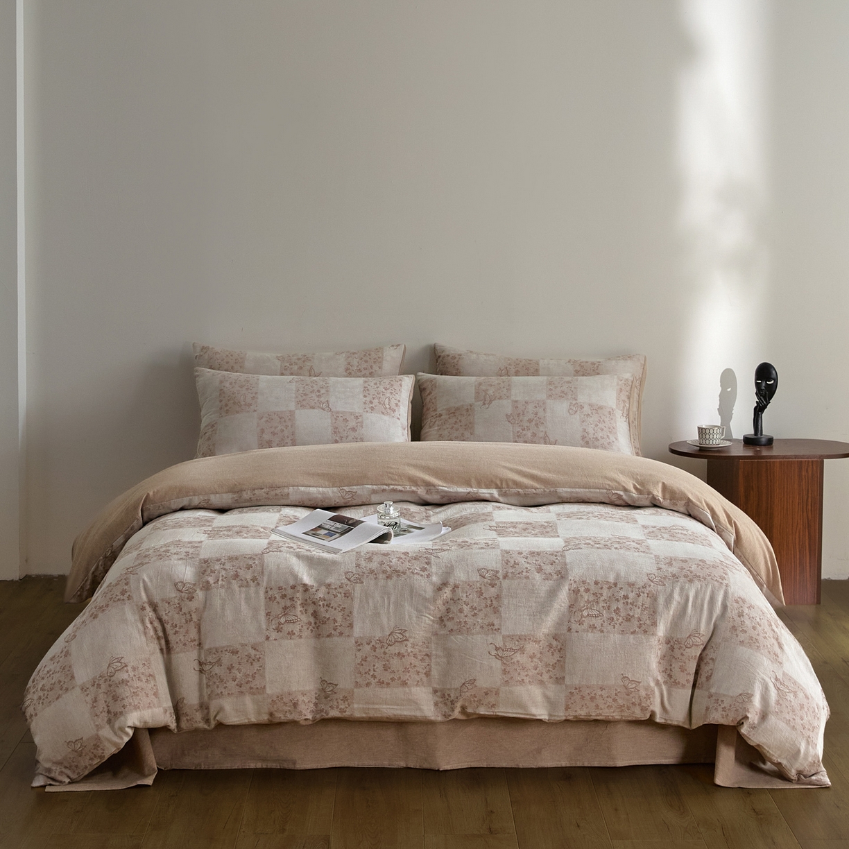 91家纺网 家纺一手货源 找家纺 如一 2026新款A类色织提花全棉双层纱水洗棉四件套 蝶漫咖