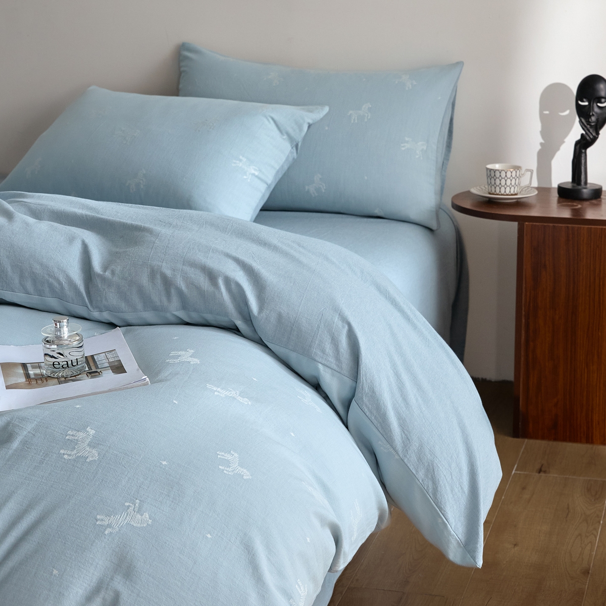 91家纺网 家纺一手货源 找家纺 如一 2026新款A类色织提花全棉双层纱水洗棉四件套 骏影蓝