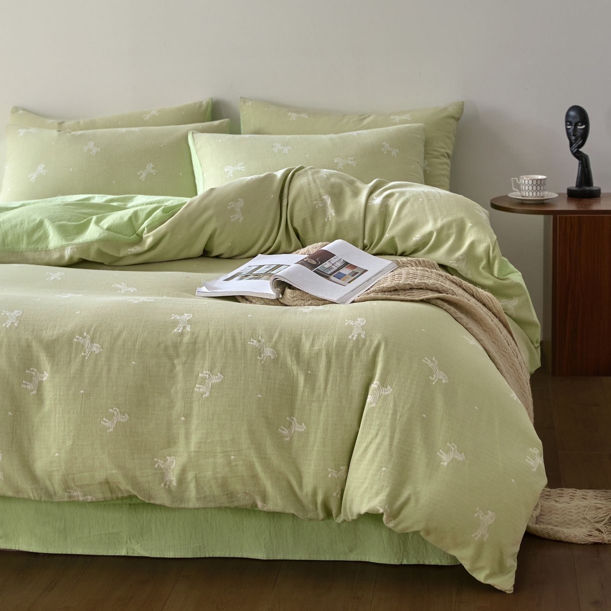 91家纺网 家纺一手货源 找家纺 如一 2026新款A类色织提花全棉双层纱水洗棉四件套 骏影绿