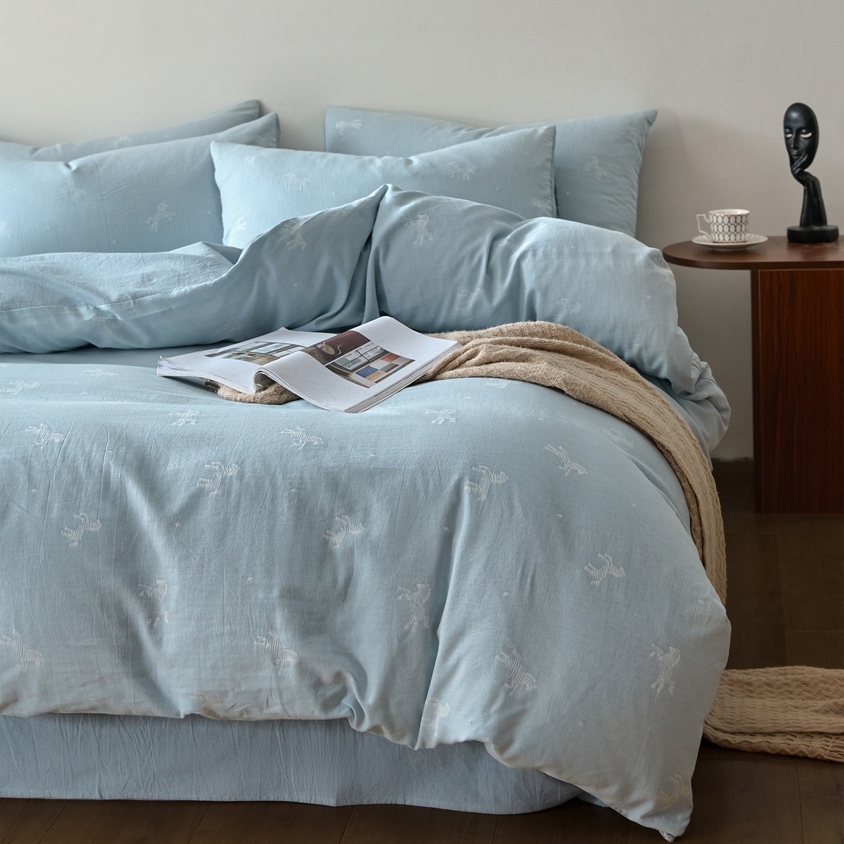 91家纺网 家纺一手货源 找家纺 如一 2026新款A类色织提花全棉双层纱水洗棉四件套 骏影蓝