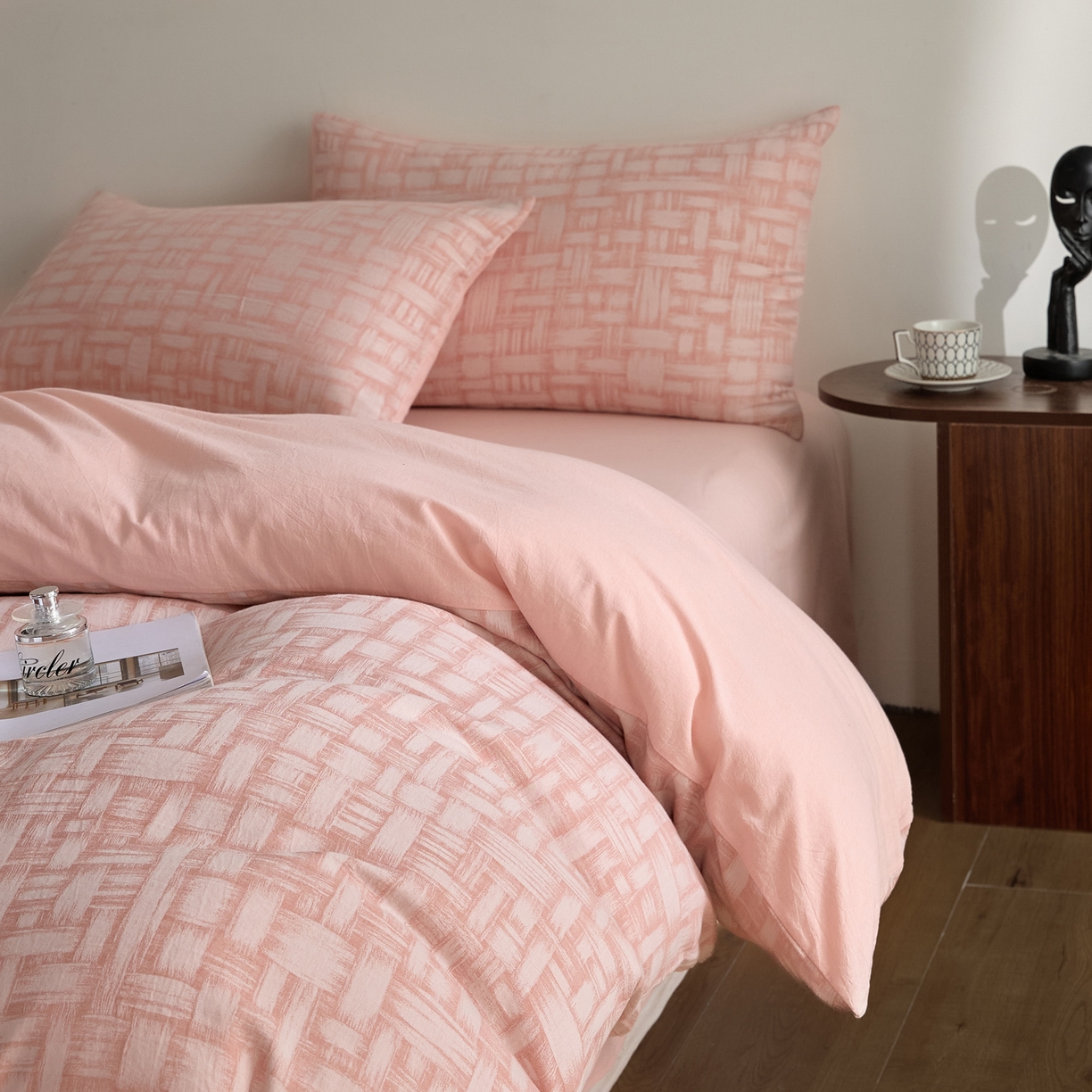 91家纺网 家纺一手货源 找家纺 如一 2026新款A类色织提花全棉双层纱水洗棉四件套 浮光粉