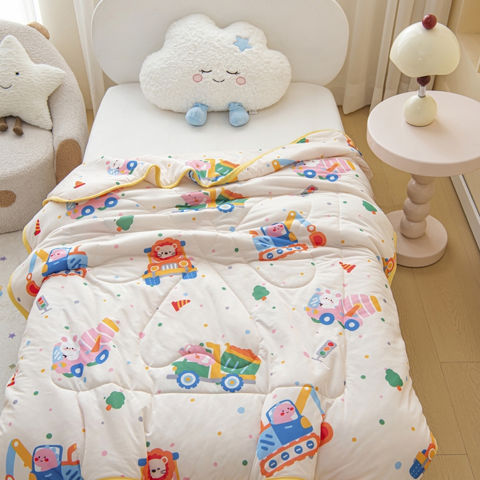 91家纺网 家纺一手货源 找家纺 鱼宝 2026新款儿童夏被凉席三件套 萌趣小车