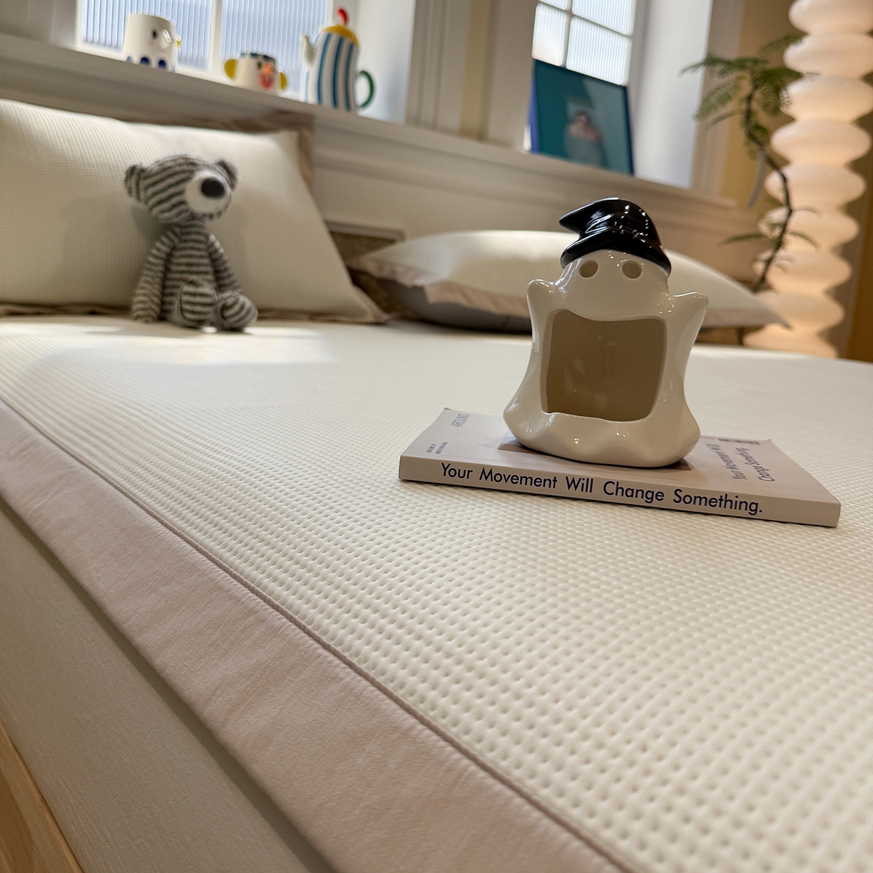 91家纺网 家纺一手货源 找家纺 GUJARY古家丽 2026新款A类刺绣凉豆豆凉席miumiu风绣蝴蝶结 奶杏白