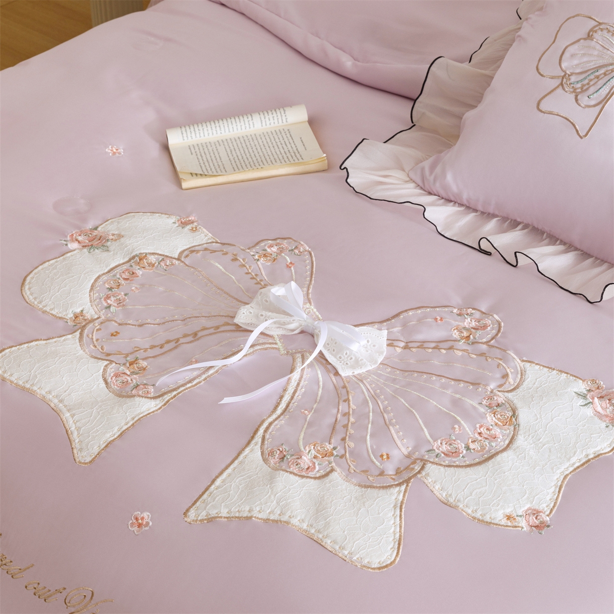 91家纺网 家纺一手货源 找家纺 优贝家纺 2026新款夏被韩版夏被四件套刺绣款直播热款 花仙子-紫