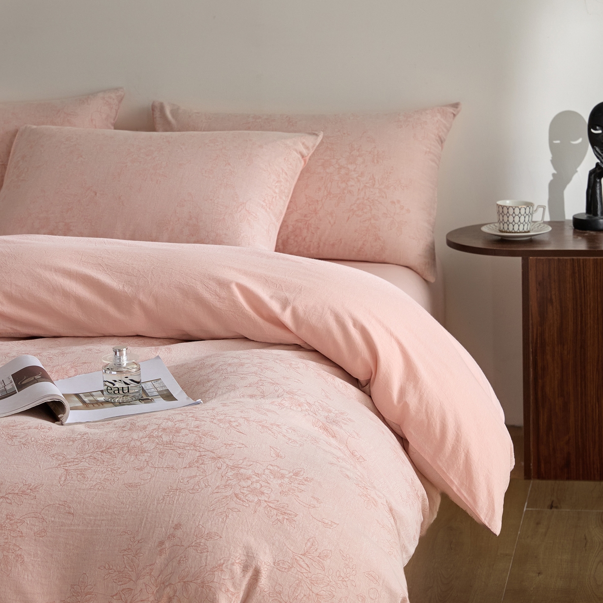 91家纺网 家纺一手货源 找家纺 如一 2026新款A类色织提花全棉双层纱水洗棉四件套 花忆粉