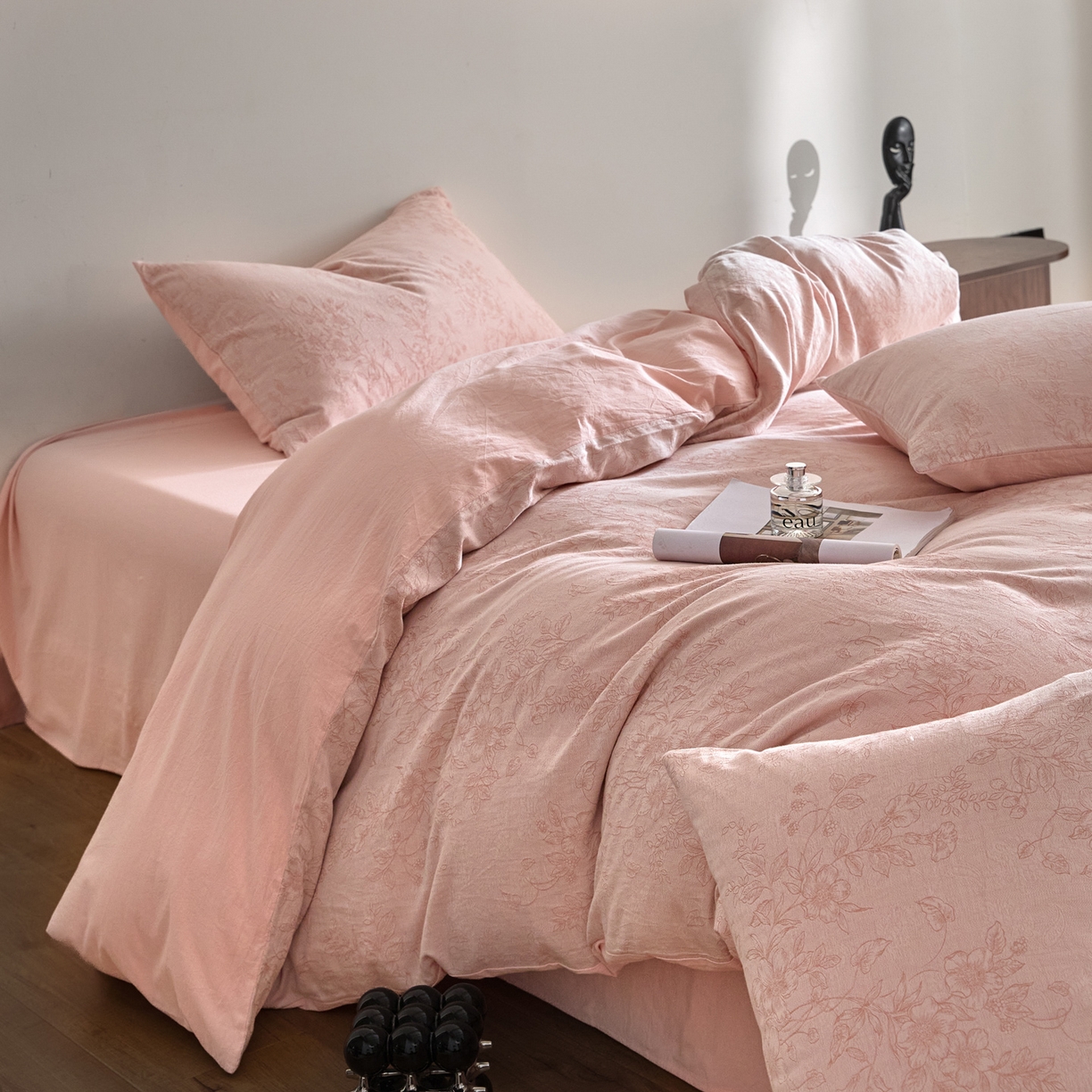 91家纺网 家纺一手货源 找家纺 如一 2026新款A类色织提花全棉双层纱水洗棉四件套 花忆粉