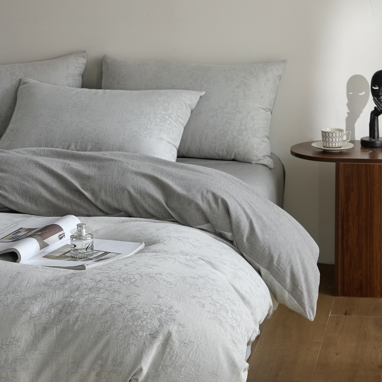 91家纺网 家纺一手货源 找家纺 如一 2026新款A类色织提花全棉双层纱水洗棉四件套 花忆灰